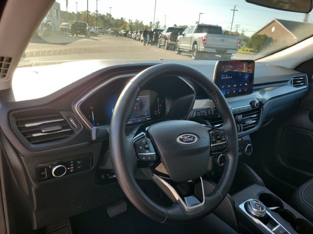 Used 2023 Ford Escape Active AWD/4WD image 21