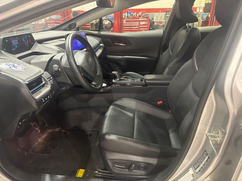 Certified 2024 Toyota Prius Limited FWD image 40