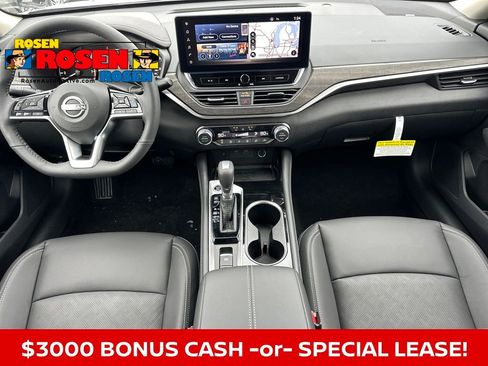 New 2025 Nissan Altima 2.5 SL image 17