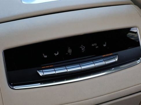 Used 2024 Cadillac Escalade ESV Premium Luxury image 24