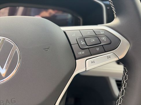 New 2026 Volkswagen Taos SEL AWD/4WD image 14