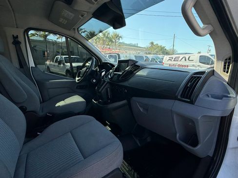 Used 2015 Ford Transit 350 XLT image 19