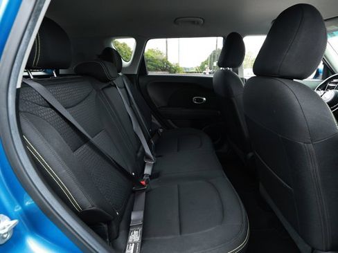 Used 2016 Kia Soul + w/ Designer's Package FWD image 27