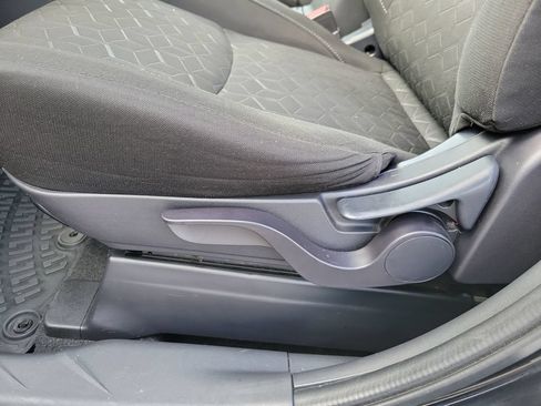 Used 2020 Mitsubishi Outlander Sport ES FWD image 19