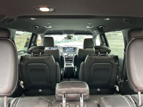 New 2026 Chrysler Pacifica Select image 19