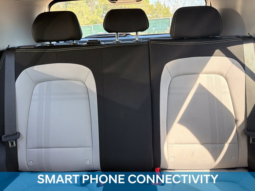 Used 2025 Hyundai Venue SEL FWD image 8