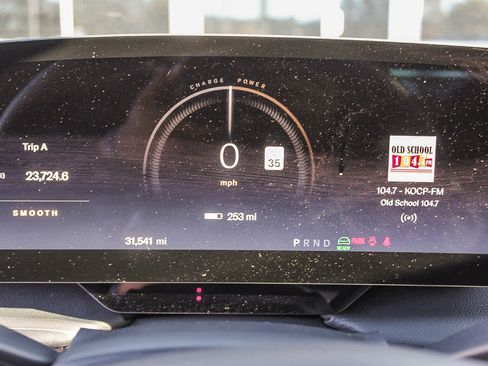 Used 2023 Lucid Air Touring image 23