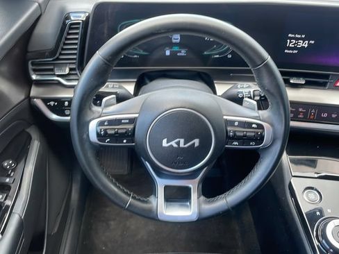 Certified 2025 Kia Sportage EX AWD/4WD image 15