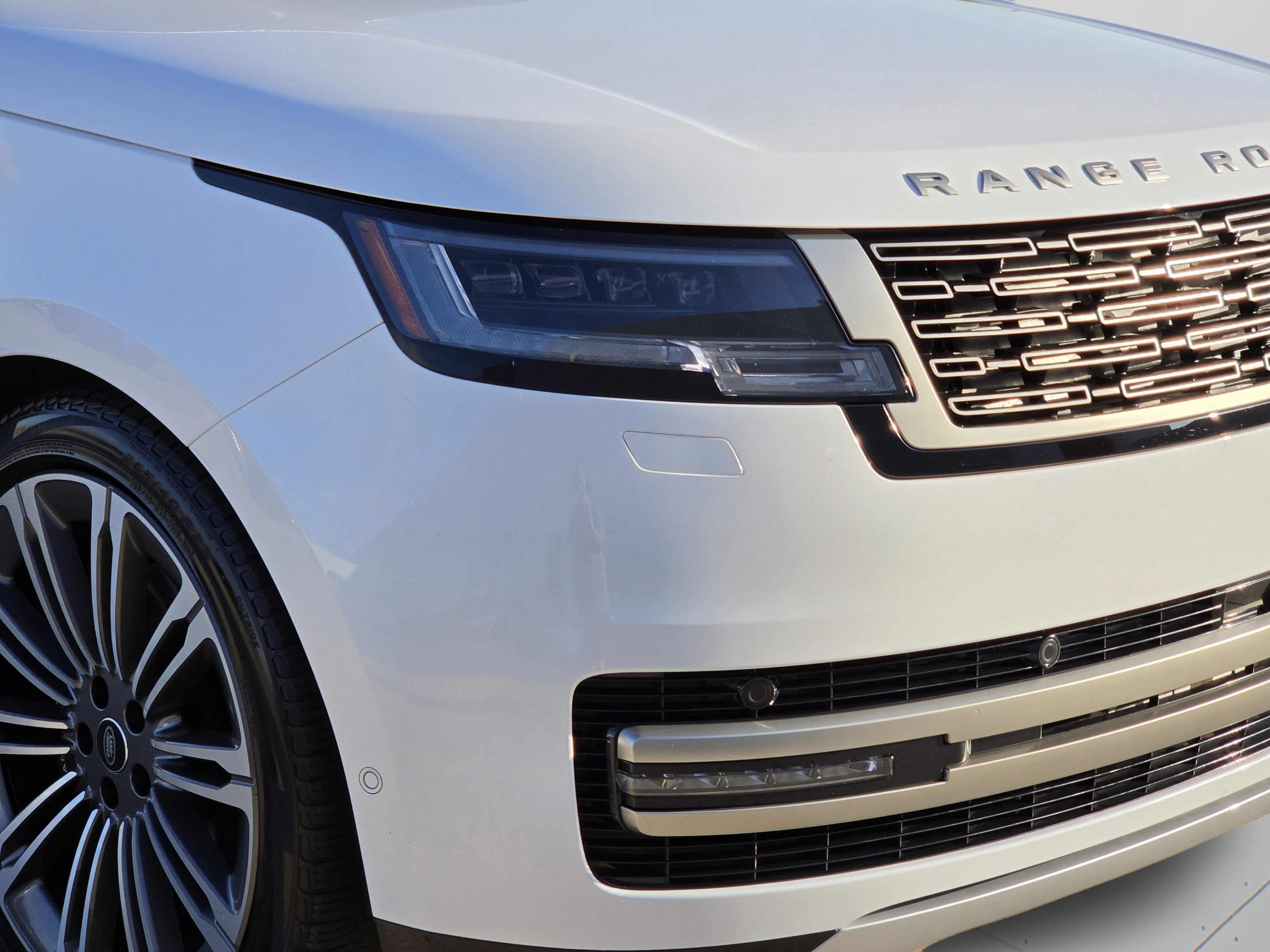 Used 2024 Land Rover Range Rover SE AWD/4WD image 32