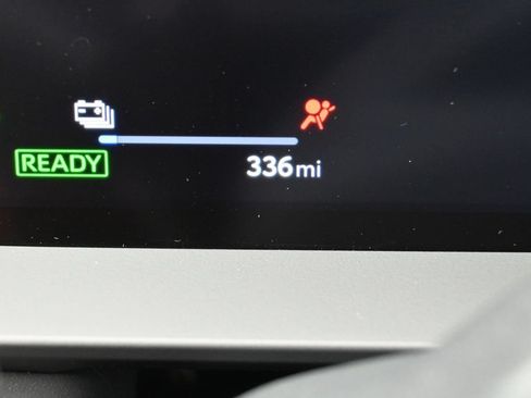 Certified 2026 Toyota RAV4 XSE w/ Panoramic Sun Roof Package AWD/4WD image 19