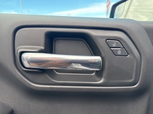 Used 2025 Chevrolet Silverado 1500 Custom w/ Turbomax Blackout Package image 11