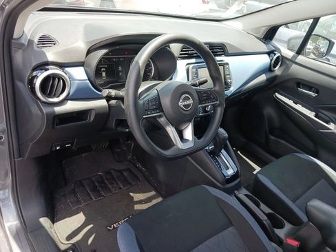 Used 2025 Nissan Versa SV FWD image 6