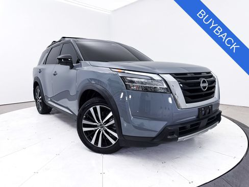 Used 2024 Nissan Pathfinder Platinum FWD image 1
