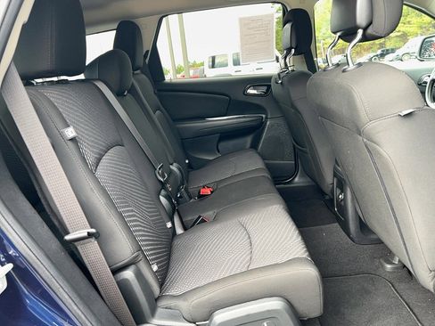 Used 2020 Dodge Journey SE image 24