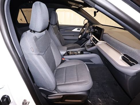 New 2027 Ford Explorer Active AWD/4WD image 17