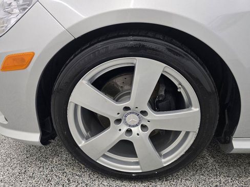Used 2011 Mercedes-Benz E 350 Sedan image 32
