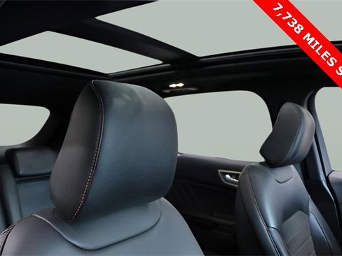 Used 2022 Ford Edge ST-Line image 18