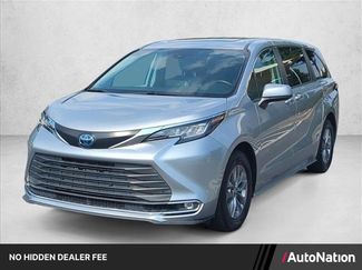 Used 2022 Toyota Sienna XLE FWD video 1