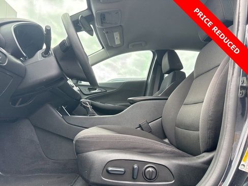 Used 2023 Chevrolet Malibu LT FWD image 2