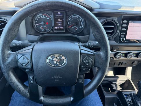 Used 2022 Toyota Tacoma SR AWD/4WD image 7