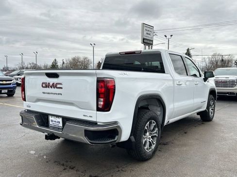 New 2026 GMC Sierra 1500 SLE image 12