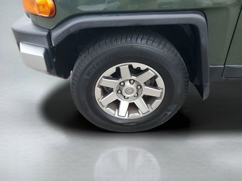 Used 2014 Toyota FJ Cruiser 2WD w/ Convenience Package image 17