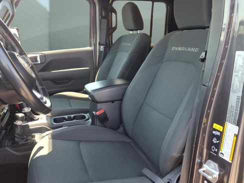 Used 2022 Jeep Gladiator Overland AWD/4WD image 14