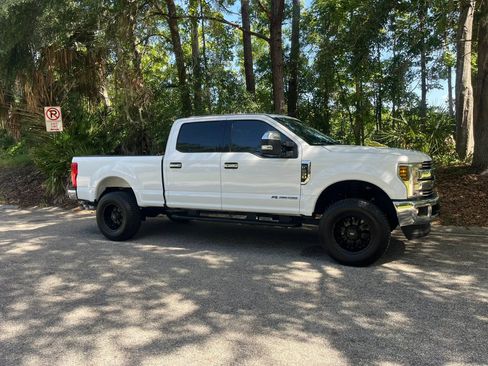 Used 2019 Ford F250 XLT AWD/4WD image 3