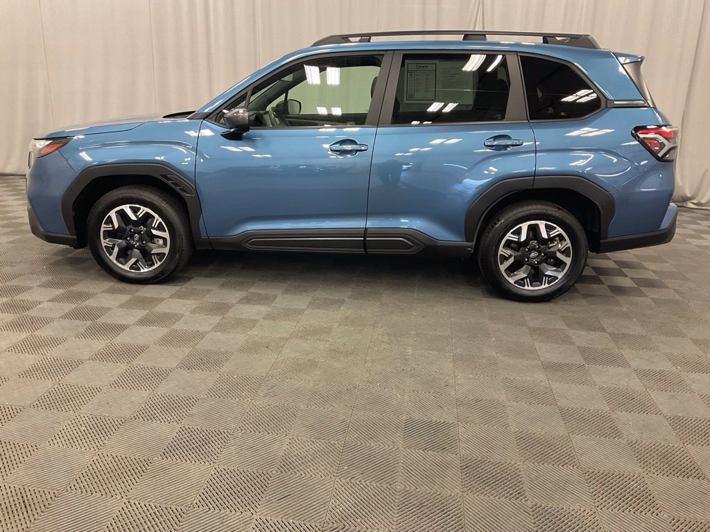 Used 2025 Subaru Forester Premium AWD/4WD image 8