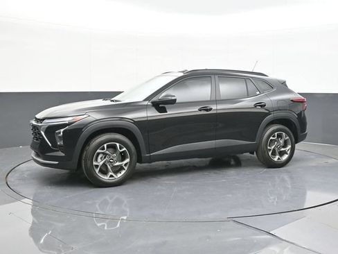 New 2026 Chevrolet Trax LT w/ LT Convenience Package FWD image 5