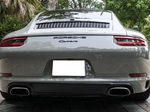 Used 2019 Porsche 911 Carrera RWD image 7