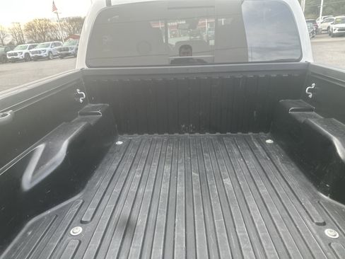 Used 2021 Toyota Tacoma TRD Off-Road w/ Technology Package image 6