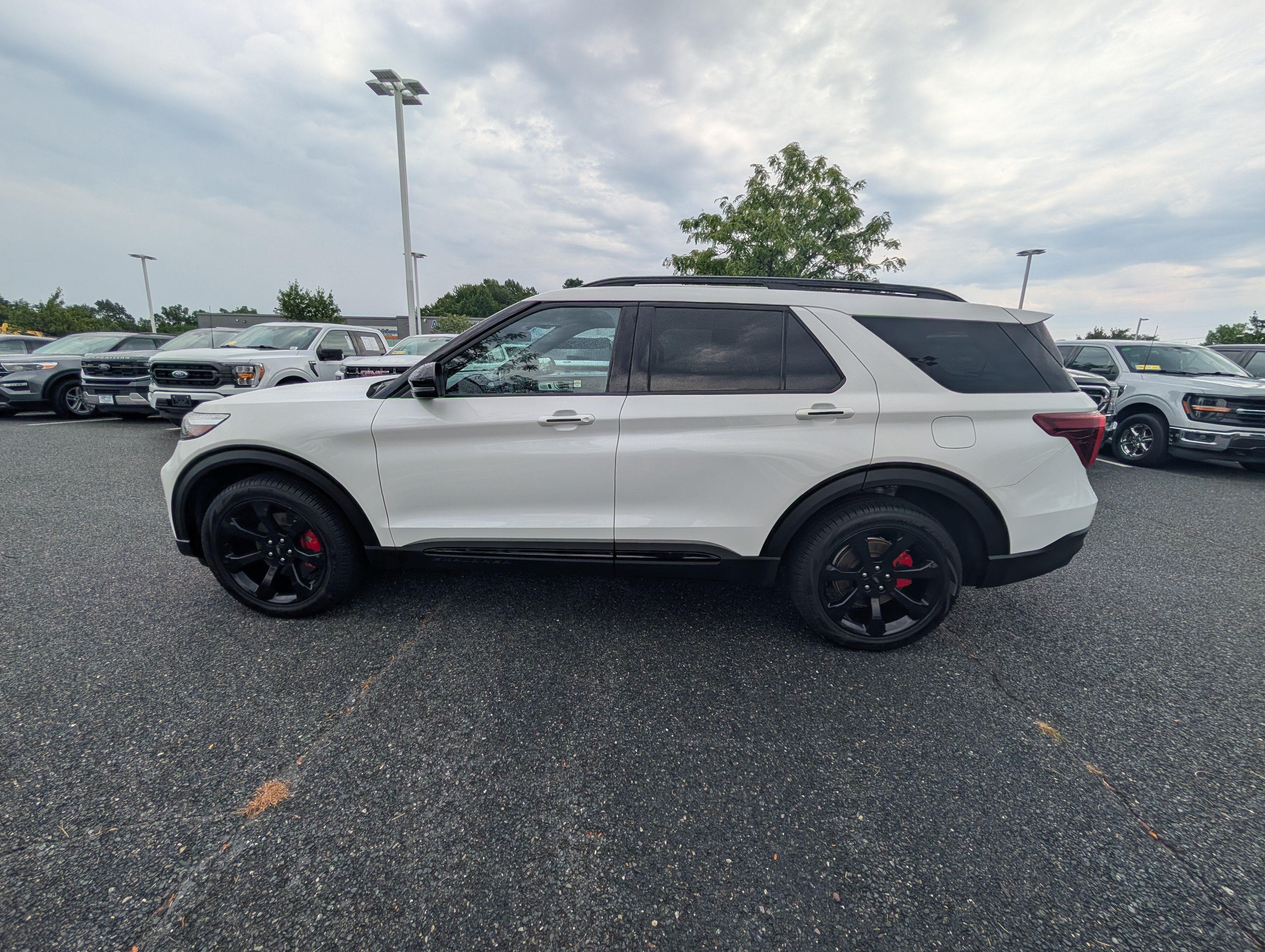 Certified 2023 Ford Explorer ST w/ Equipment Group 401A AWD/4WD image 7