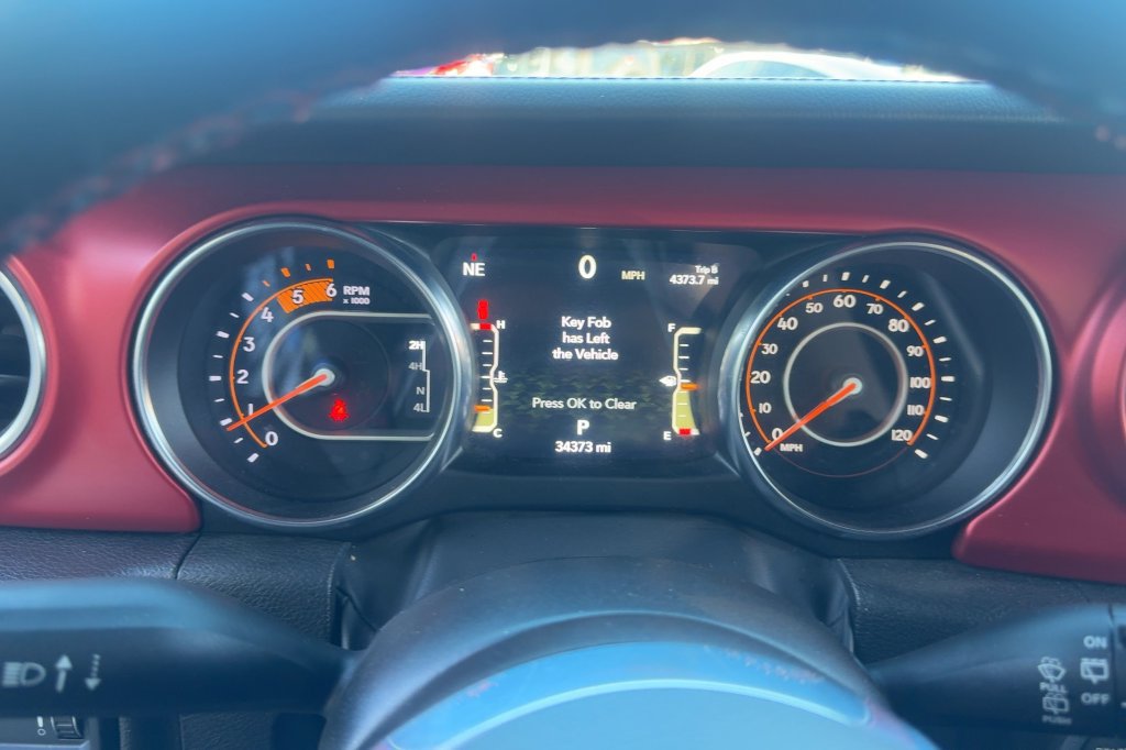 Used 2023 Jeep Wrangler Unlimited Rubicon AWD/4WD image 16