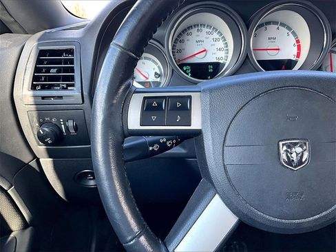 Used 2009 Dodge Challenger R/T image 15