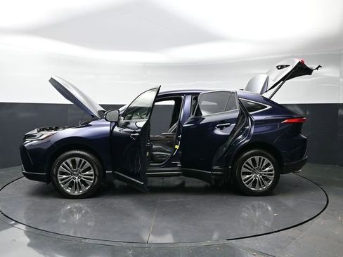 Used 2022 Toyota Venza Limited w/ Advanced Technology Package image 39