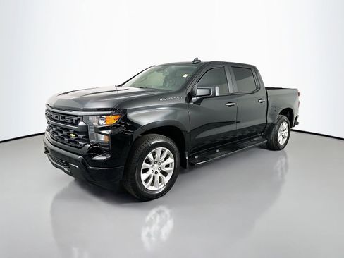 Used 2024 Chevrolet Silverado 1500 Custom image 4