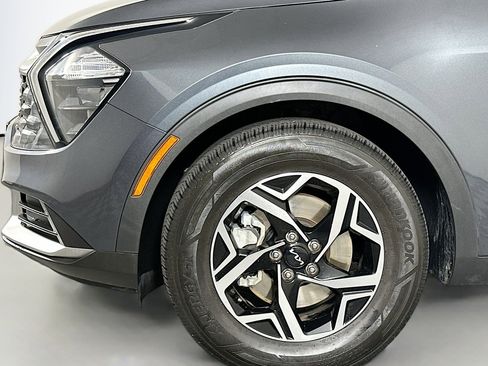 Used 2023 Kia Sportage LX image 12