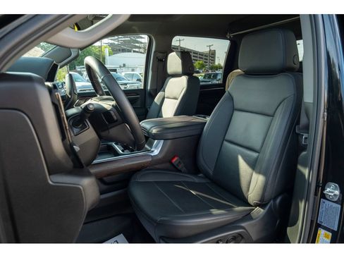 Used 2025 GMC Sierra 2500 SLT AWD/4WD image 12
