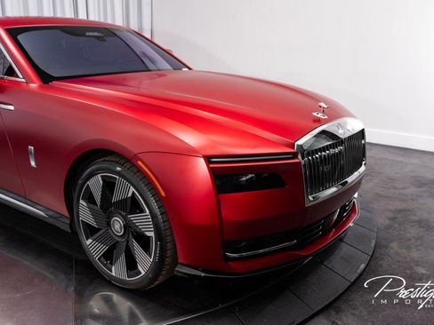 Used 2024 Rolls-Royce Spectre w/ Spectre Launch Package image 2