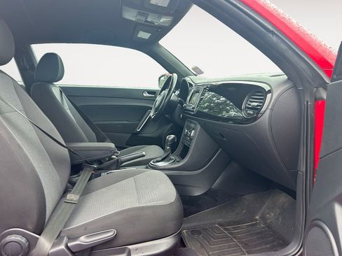 Used 2019 Volkswagen Beetle 2.0T S image 11
