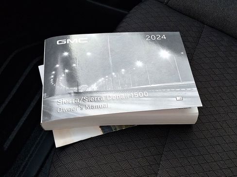 Used 2024 GMC Sierra 1500 Pro w/ Convenience Package image 29