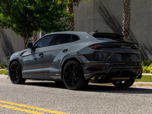 Used 2023 Lamborghini Urus Performante AWD/4WD image 32