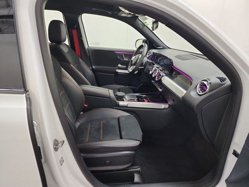 Used 2023 Mercedes-Benz GLB 35 AMG 4MATIC w/ Premium Package image 11