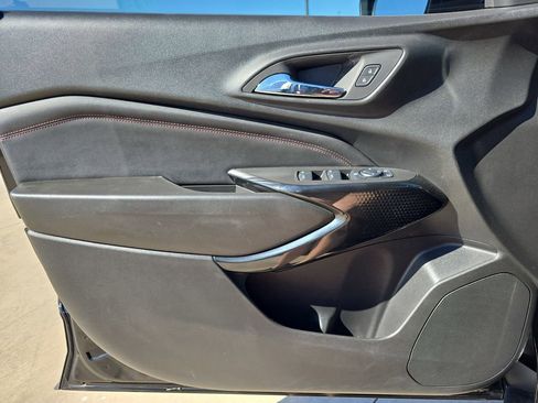 Used 2025 Chevrolet Trax RS w/ Driver Confidence Package FWD image 27