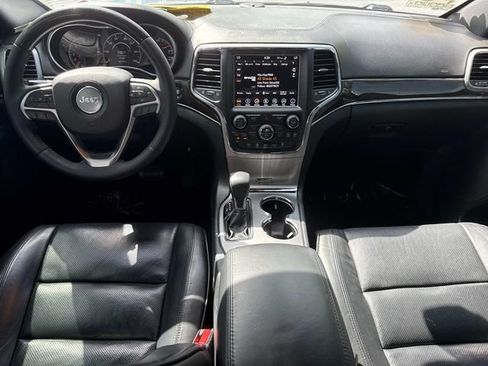 Used 2019 Honda CR-V Touring image 16