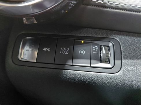 Used 2025 Chevrolet Equinox LT image 32