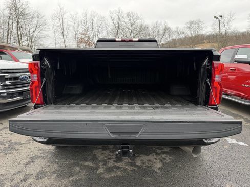 Used 2024 Chevrolet Silverado 3500 High Country w/ High Country Premium Package image 16