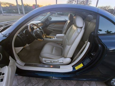 Used 2004 Lexus SC 430 Convertible RWD image 39