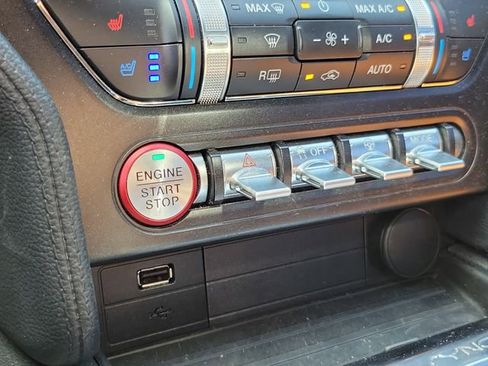 Used 2022 Ford Mustang Premium image 25